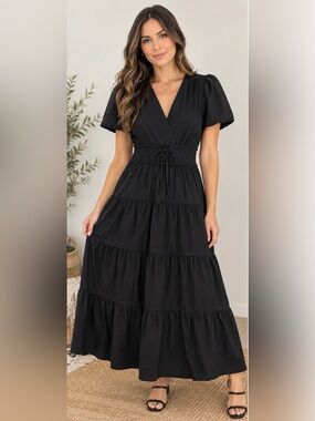 ✨Meadow Rhodes Black Tiered V-Neck Maxi Dress with Smocked Waist Size S